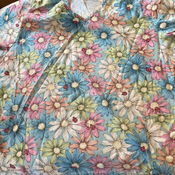 5 Colorful Patterned Scrub Tops 2x - Picture 6 of 6